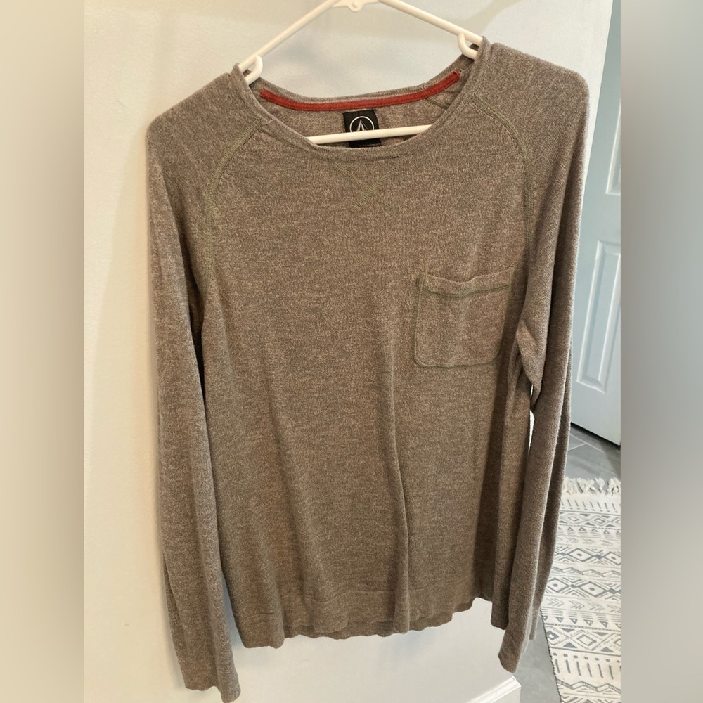 Volcom men’s light sweater size medium